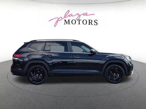 Deep Black Pearl 2023 Volkswagen Atlas 3.6L SE w/Technology