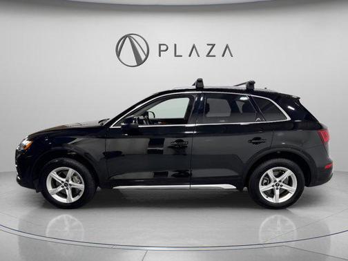 Brilliant Black 2023 Audi Q5 40 Premium