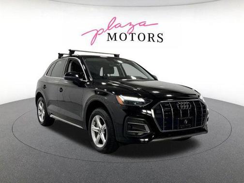 Brilliant Black 2023 Audi Q5 40 Premium