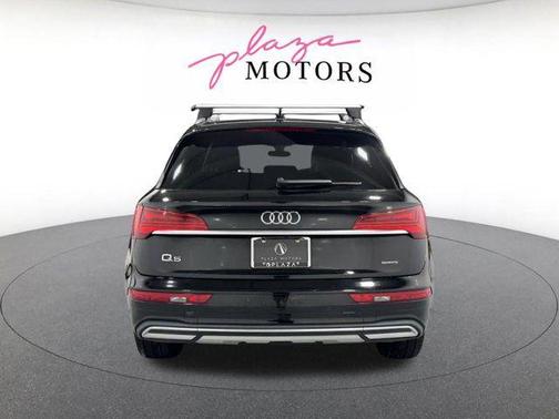 Brilliant Black 2023 Audi Q5 40 Premium