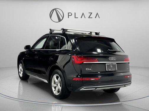 Brilliant Black 2023 Audi Q5 40 Premium