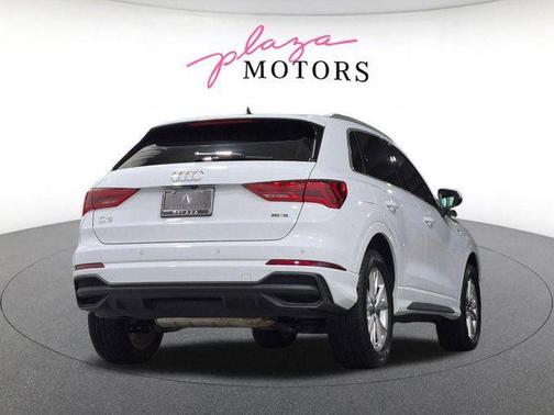 Glacier White Metallic 2025 Audi Q3 Premium 45 TFSI S line quattro Tiptronic