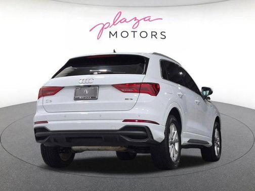 Glacier White Metallic 2025 Audi Q3 Premium 45 TFSI S line quattro Tiptronic