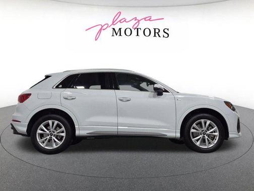 Glacier White Metallic 2025 Audi Q3 Premium 45 TFSI S line quattro Tiptronic