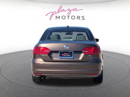 Toffee Brown Metallic 2014 Volkswagen Jetta Auto SE w/Connectivity
