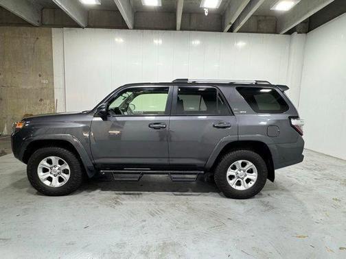 Magnetic Gray Metallic 2022 Toyota 4Runner SR5 Premium