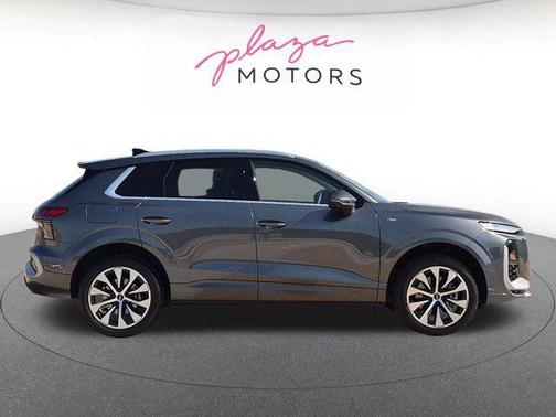 Daytona Gray Pearl Effect 2026 Audi Q3 TFSI quattro S tronic