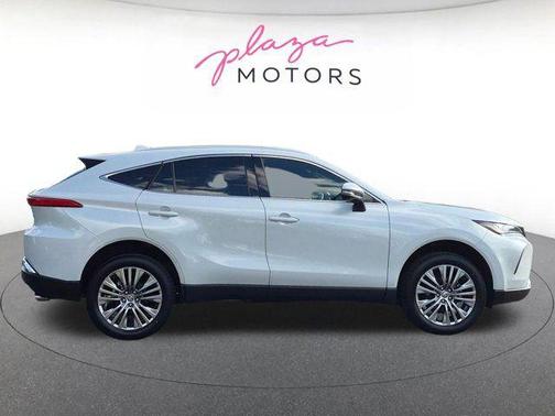 Wind Chill Pearl 2024 Toyota Venza XLE