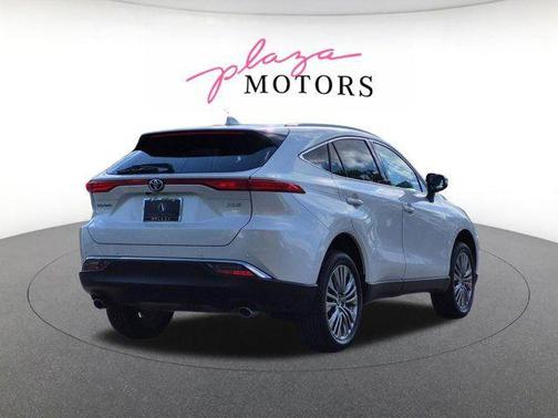 Wind Chill Pearl 2024 Toyota Venza XLE