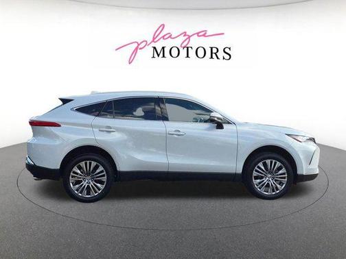 Wind Chill Pearl 2024 Toyota Venza XLE