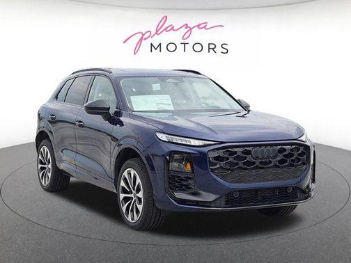Navarra Blue Metallic 2026 Audi Q3 TFSI quattro S tronic