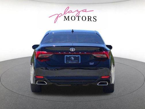 Midnight Black Metallic 2021 Toyota Avalon XLE