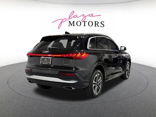 Black Metallic 2025 Audi Q5 Premium Plus TFSI quattro S tronic