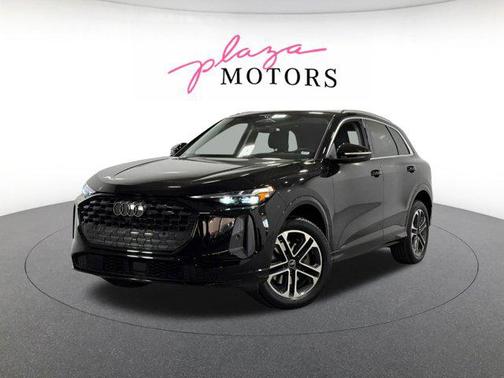 Black Metallic 2025 Audi Q5 Premium Plus TFSI quattro S tronic