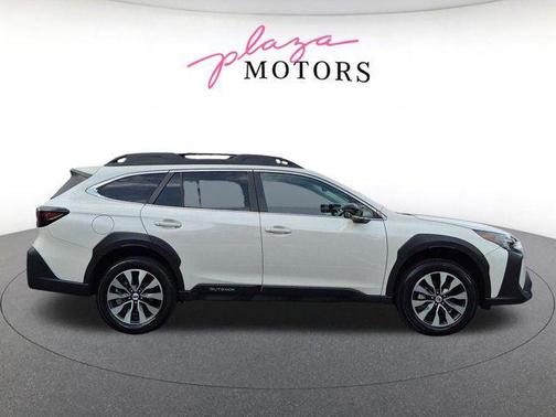 Crystal White Pearl 2023 Subaru Outback Limited
