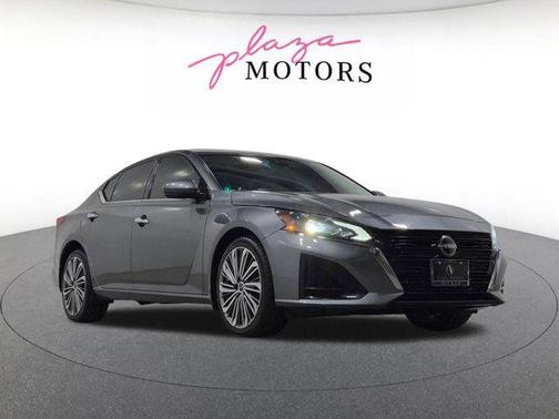 Gun Metallic 2023 Nissan Altima 2.5 SL