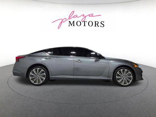 Gun Metallic 2023 Nissan Altima 2.5 SL