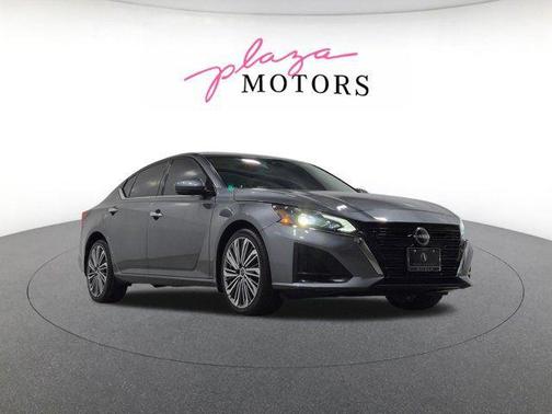 Gun Metallic 2023 Nissan Altima 2.5 SL