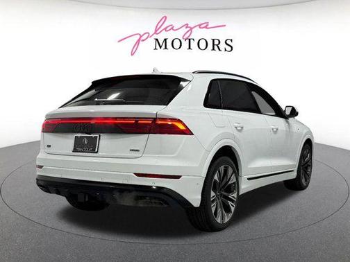 Glacier White Metallic 2026 Audi Q8 55 Premium Plus