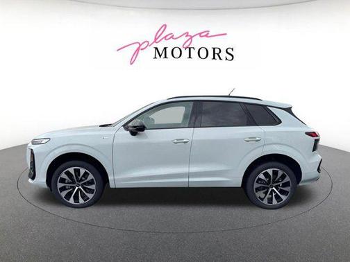 Glacier White Metallic 2026 Audi Q3 TFSI quattro S tronic
