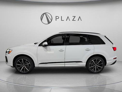 2026 Audi Q7 45 Premium Plus