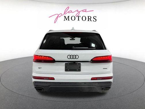 Glacier White Metallic 2026 Audi Q7 45 Premium Plus
