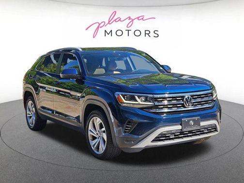 Blue Metallic 2020 Volkswagen Atlas Cross Sport 3.6L V6 SEL 4MOTION