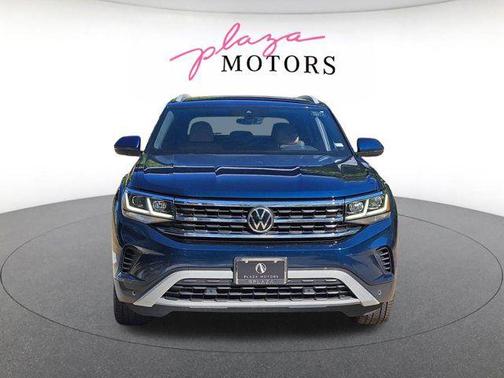 Blue Metallic 2020 Volkswagen Atlas Cross Sport 3.6L V6 SEL 4MOTION