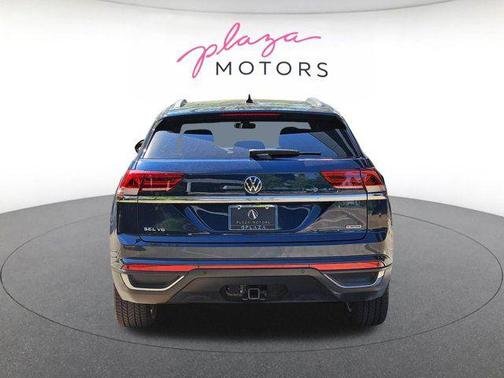 Blue Metallic 2020 Volkswagen Atlas Cross Sport 3.6L V6 SEL 4MOTION