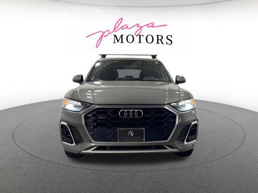 Chronos Gray Metallic 2023 Audi Q5 45 S line Premium