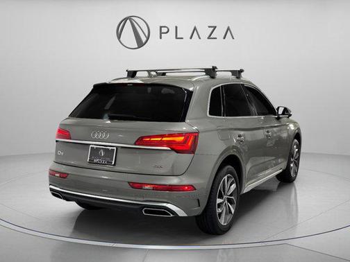 Chronos Gray Metallic 2023 Audi Q5 45 S line Premium