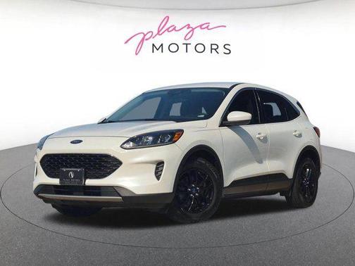 Star White Metallic Tri-Coat 2021 Ford Escape SE