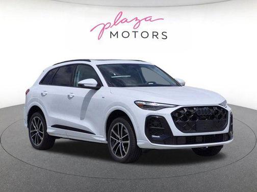 Glacier White Metallic 2026 Audi Q5 Premium Plus TFSI quattro S tronic