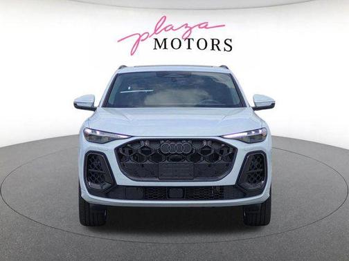 Glacier White Metallic 2026 Audi Q5 Premium Plus TFSI quattro S tronic