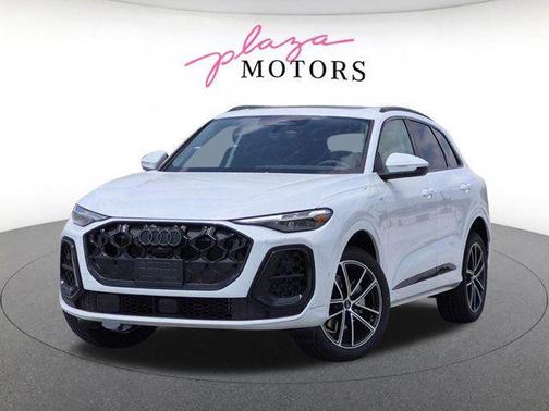 Glacier White Metallic 2026 Audi Q5 Premium Plus TFSI quattro S tronic