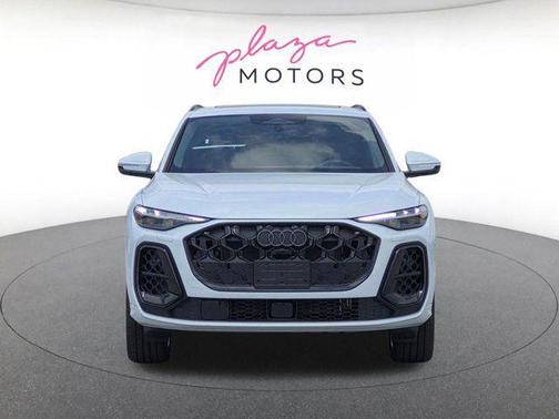 Glacier White Metallic 2026 Audi Q5 Premium Plus TFSI quattro S tronic