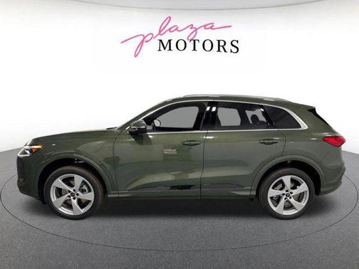District Green Metallic 2026 Audi Q5 Premium Plus TFSI quattro S tronic