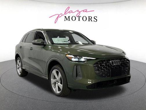 District Green Metallic 2026 Audi Q5 Premium Plus TFSI quattro S tronic