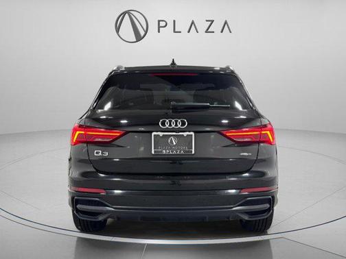 Mythos Black Metallic 2021 Audi Q3 45 S line Premium Plus