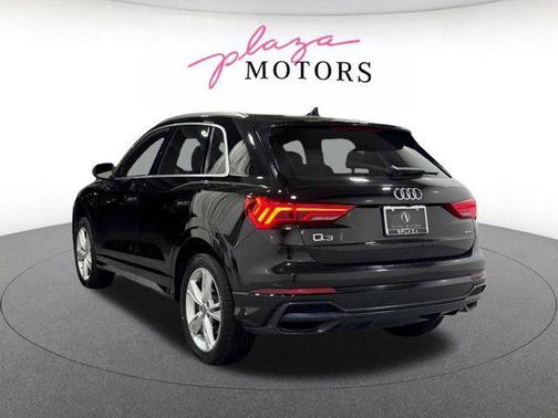 Mythos Black Metallic 2021 Audi Q3 45 S line Premium Plus