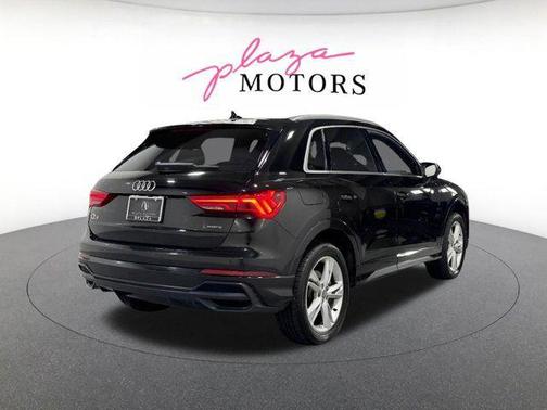 Mythos Black Metallic 2021 Audi Q3 45 S line Premium Plus