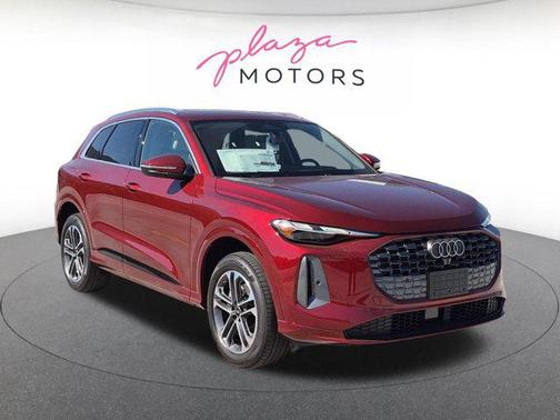 Grenadine Red Metallic 2026 Audi Q5 Premium TFSI quattro S tronic