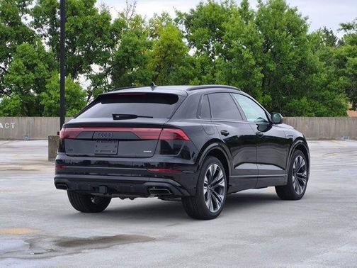 Mythos Black Metallic 2026 Audi Q8 55 Premium Plus