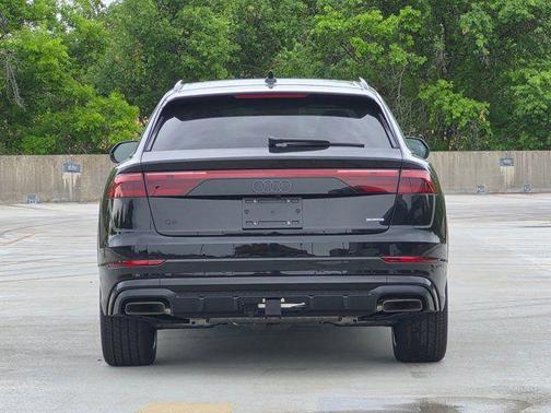 Mythos Black Metallic 2026 Audi Q8 55 Premium Plus