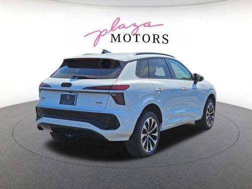 Arkona White 2026 Audi Q3 TFSI quattro S tronic