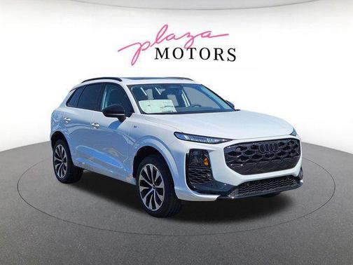 Arkona White 2026 Audi Q3 TFSI quattro S tronic
