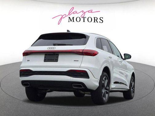Arkona White 2025 Audi Q5 Premium TFSI quattro S tronic