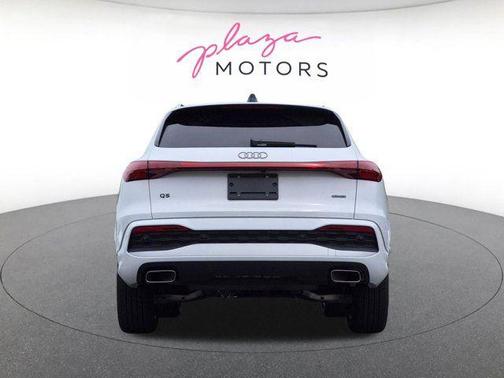 Arkona White 2025 Audi Q5 Premium TFSI quattro S tronic