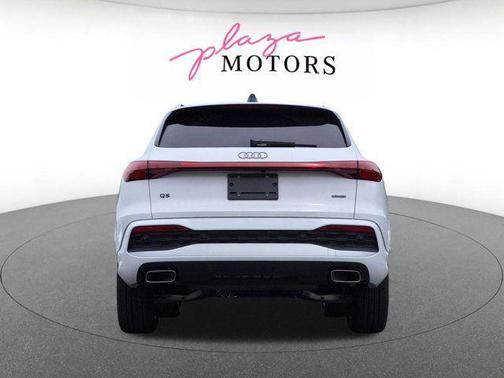 Arkona White 2025 Audi Q5 Premium TFSI quattro S tronic