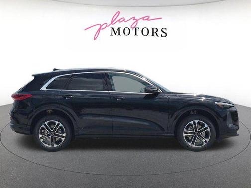 Mythos Black Metallic 2026 Audi Q5 Premium TFSI quattro S tronic
